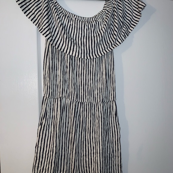 Romper - Picture 2 of 4